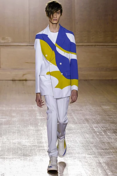 Look 1